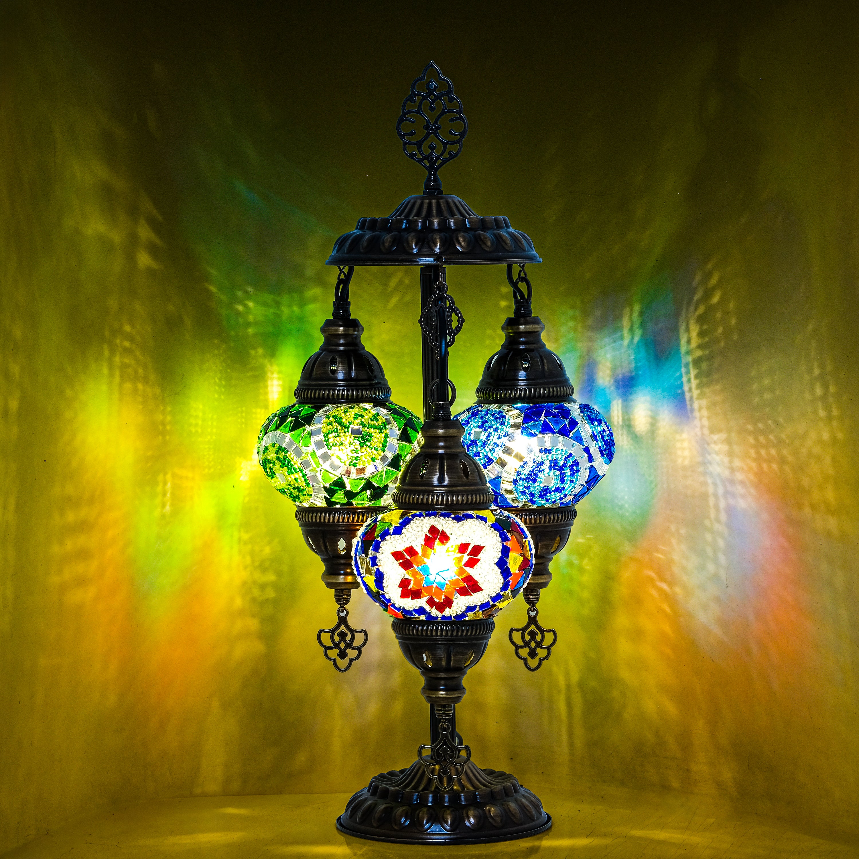 3-Globe Turkish Mosaic Table Lamp (Multicolor)